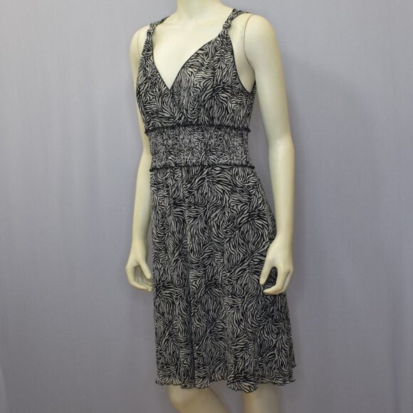 BCBG MAXZARIA V NECK SURPLICE NECKLINE DRESS SZ LG - Picture 4 of 11